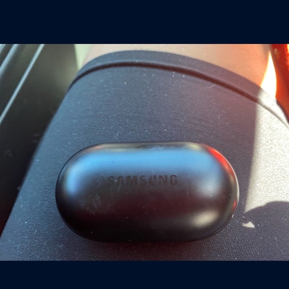 Samsung ear buds